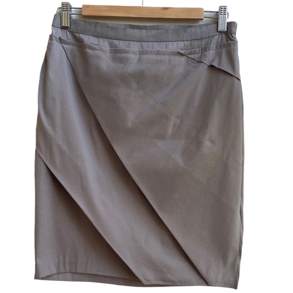 SimplyVera Vera Wang Taupe stretchy pencil skirt SZ 6 with asymmetrical decor